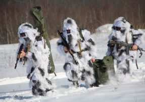 Ukrajinští vojáci se Stugna-P