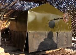 Ruské vozidlo s větrníkem proti dronům