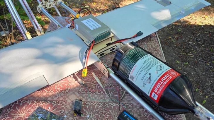 Ruský dron Molnija-2 s optickým vláknem