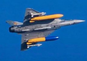 Dassault Mirage 2000-5F se střelami R-550 Magic