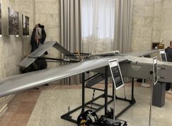 Vystavený dron FP-2