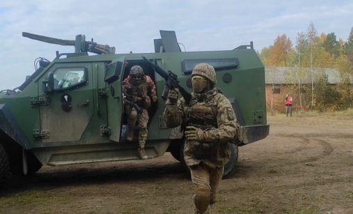 Ukrajinští vojáci s Roshel Senator