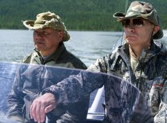 Vladimir Putin a Sergej Šojgu na dovolené