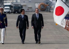 Boris Pistorius v Japonsku