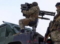 Ukrajinští vojáci s MANPADS, mobilní tým protivzdušné obrany