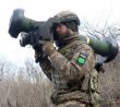 Ukrajinský voják s FGM-148 Javelin