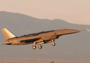 Dron YFQ-44A