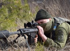Voják s Barrett M82