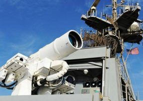 Laser na USS Ponce