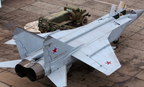 MiG-31 při tankování
