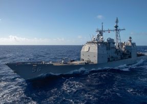 Křižník třídy Ticonderoga USS San Jacinto