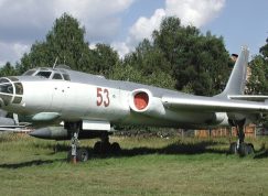 Tupolev Tu-16