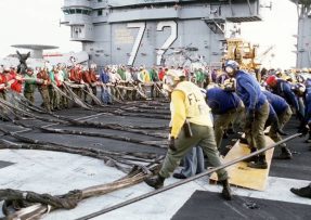 Paluba USS Abraham Lincoln