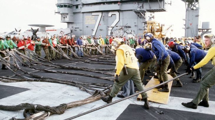 Paluba USS Abraham Lincoln
