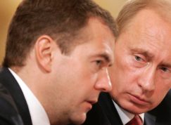 Dmitrij Medveděv a Vladimir Putin