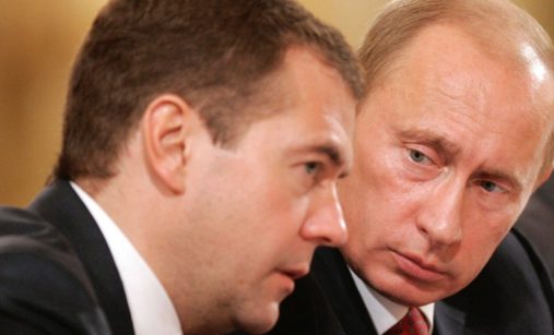 Dmitrij Medveděv a Vladimir Putin