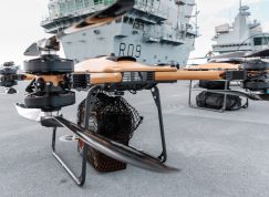 Dron na lodi