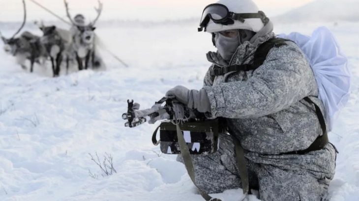 Ruští vojáci u severních hranic NATO