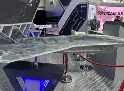 Model Su-75