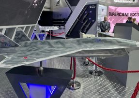 Model Su-75
