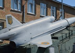 Tu-141