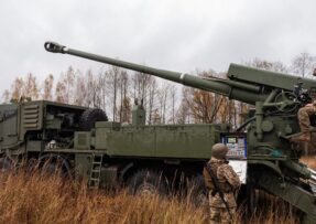Ukrajinská houfnice 2S22 Bohdana na podvozku Tatra T815
