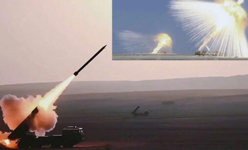 Čínský raketomet PHL-191 s raketou proti pěchotě