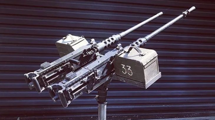 Dvojče z M2 Browning