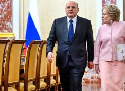 Michail Mišustin a Valentina Matvienko