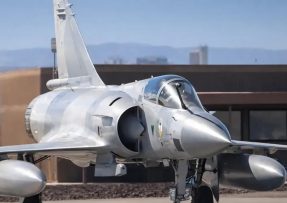 Mirage 2000 na základně