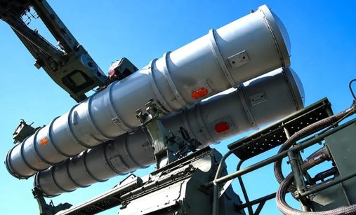 Nabíjení střel do S-400