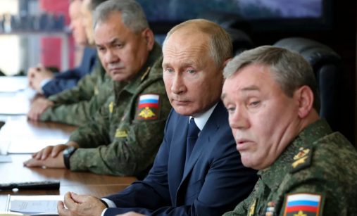 Putin, Šojgu a Gerasimov