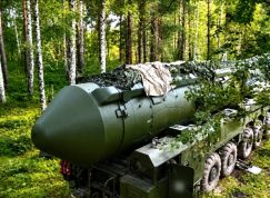 Ruská balistická raketa Topol