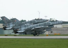 Dvě F-16 ukrajinského letectva