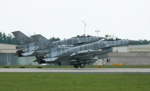 Dvě F-16 ukrajinského letectva