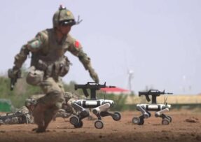 Roboti Unitree AS2-W