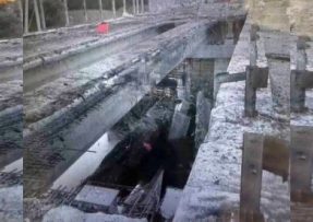 Zničený most v Novoazovsku