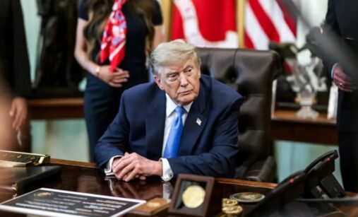 Donald Trump v pracovně