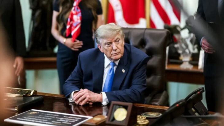 Donald Trump v pracovně