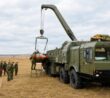 Nakládka rakety Iskander