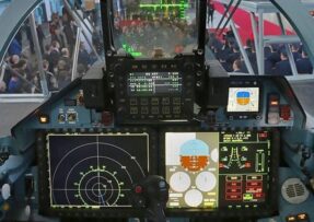 Kokpit Su-35