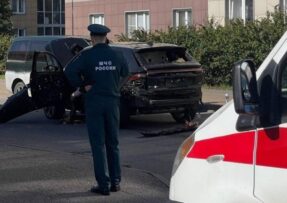 Auto po výbuchu podplukovníka po výbuchu