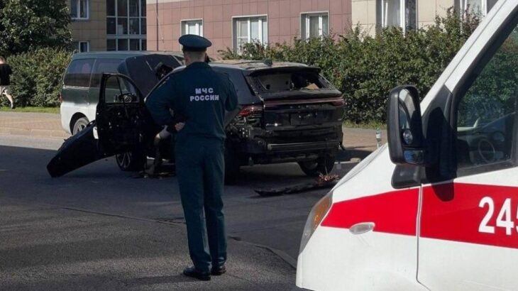 Auto po výbuchu podplukovníka po výbuchu