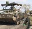 Ruské BMP-2 s ruským vojákem