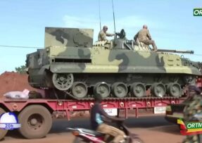 Ruské BMP-3 v Mali