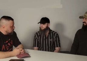 Zběhlý bojovník jednotky Achmat