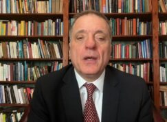 Britský analytik Alexander Mercouris