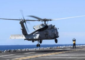 Americký vrtulník MH60R Seahawk