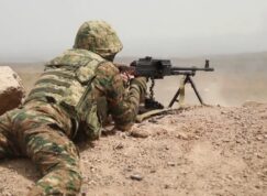 Arménský voják PKM