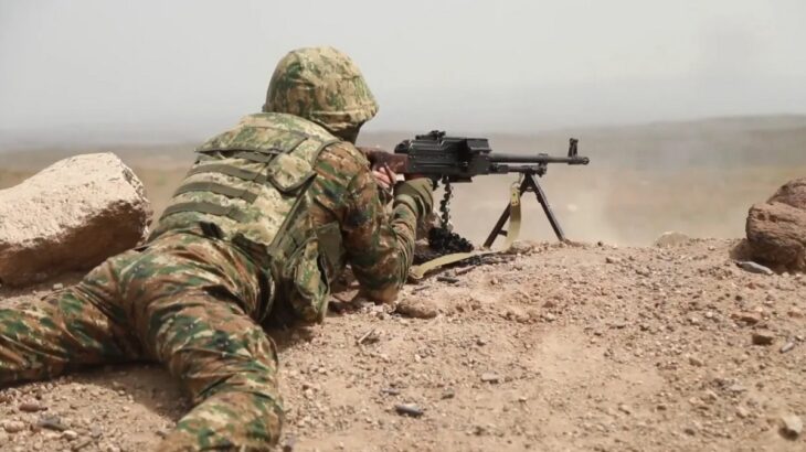 Arménský voják PKM